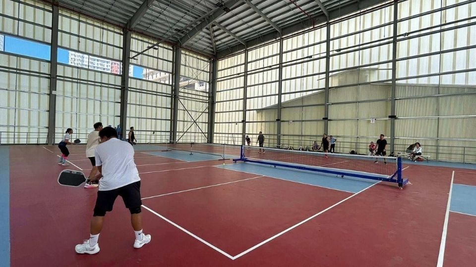 Magnum Sports Complex - Pickleball Courts - Cebuanos playing pickleball