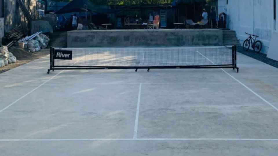 Paddle Alley pickleball court front angle