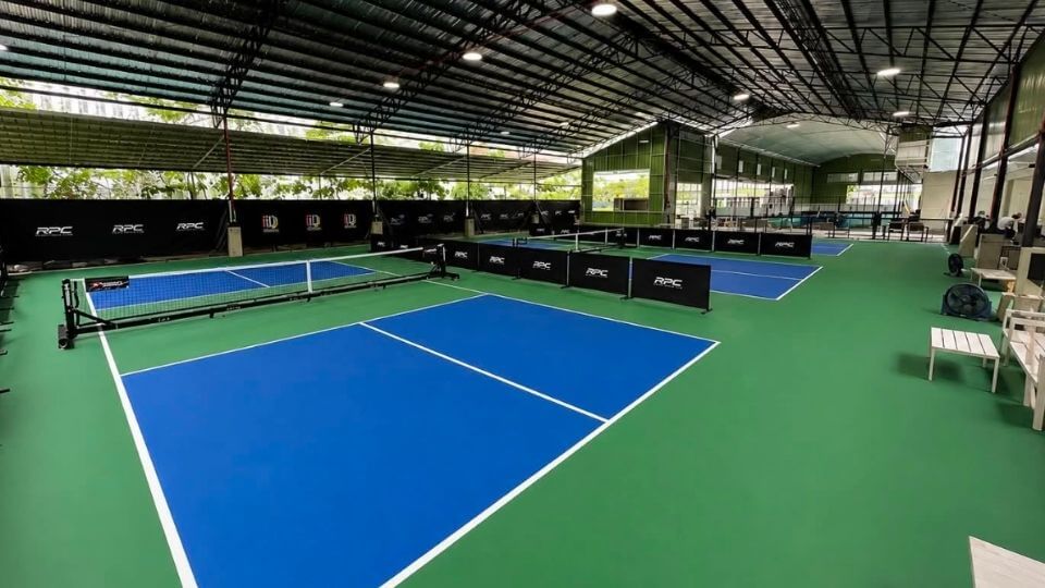 Rocket Pickle Cebu RPC - side view of the courts from the farthest court